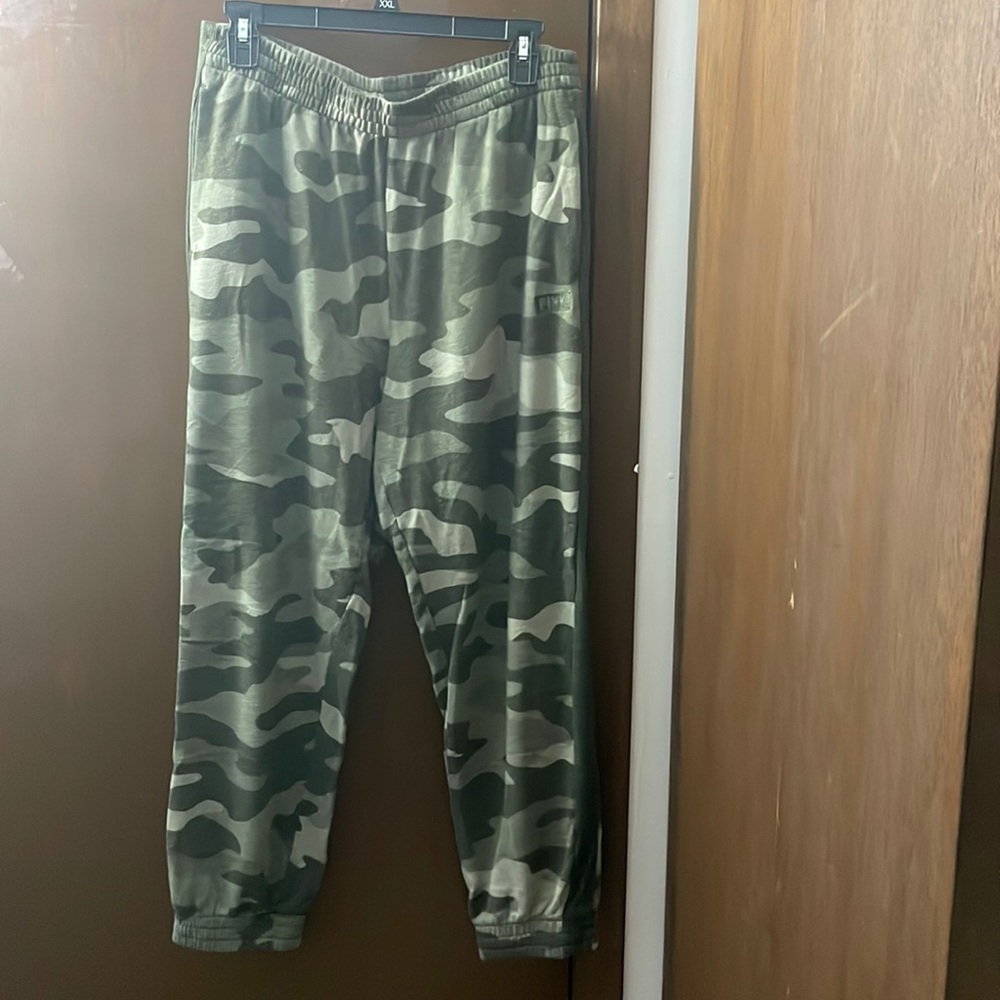 VS PINK Camo Campus Pant
